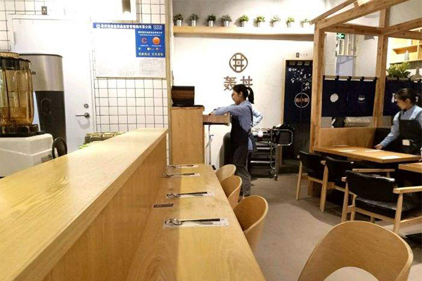 轰丼和风轻食馆加盟费用