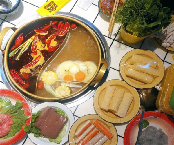 斗地煮牛肉串串香加盟费用