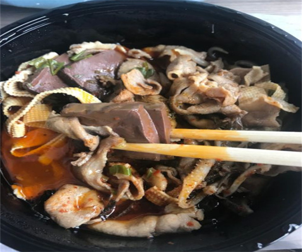 一个人的毛血旺加盟费用