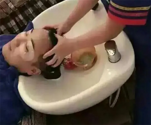 宫健飘中草药洗头加盟费用