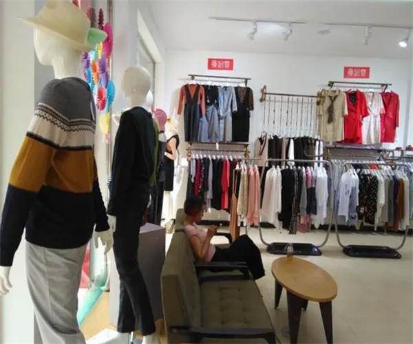 衣折公社服饰加盟费用