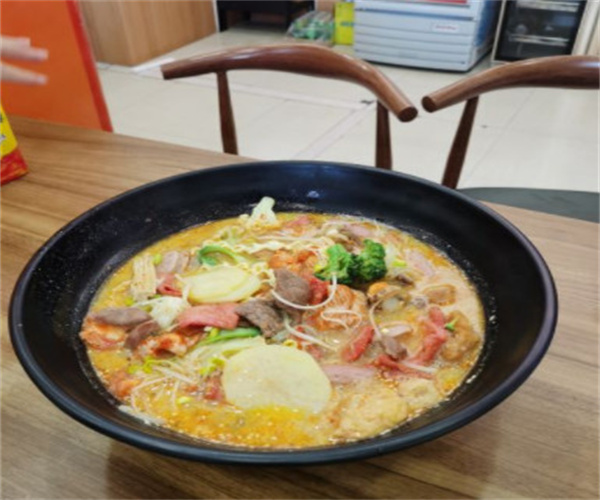 吕德林麻辣烫加盟费用