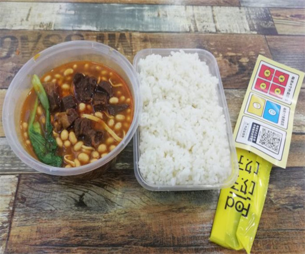 李彪霸牛腩煲加盟费用