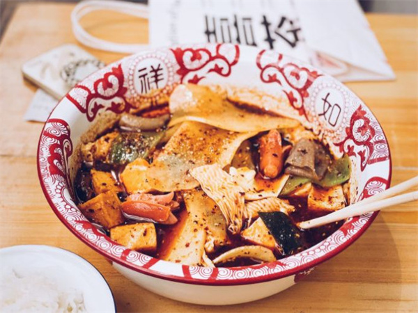 醉成都麻辣烫加盟费用