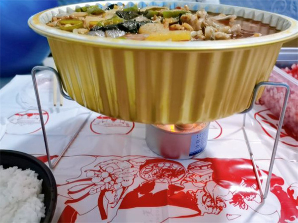 蛙乐意牛蛙肥肠煲加盟费用