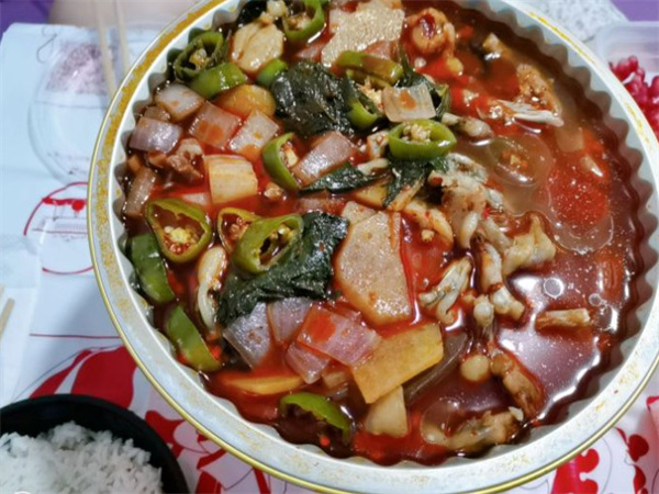 蛙乐意牛蛙肥肠煲加盟费用