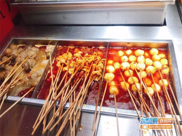 俩猫王炸街边麻辣烫加盟费用
