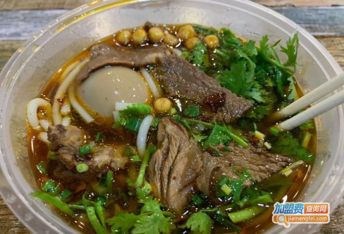 萌萌牛肉粉面馆加盟费用