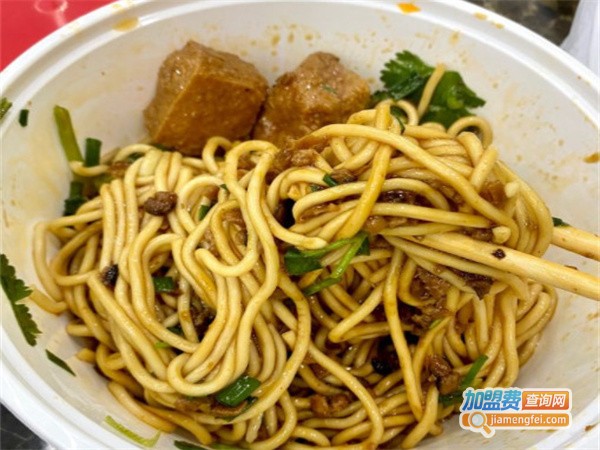 猪小小粉面铺加盟费用