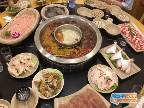 白李香老火锅加盟费用