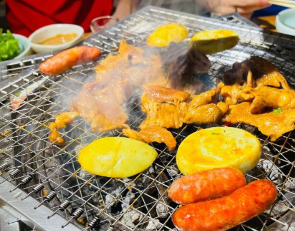 千国家庭炭火烤肉加盟费用