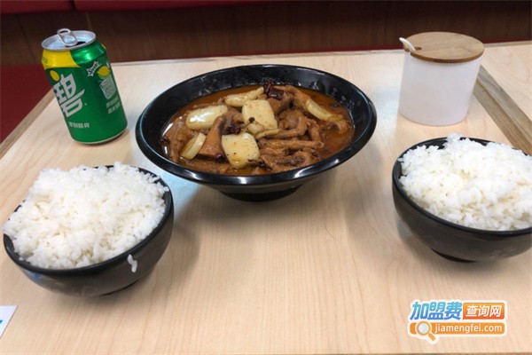 歪大厨鸡爪煲加盟费用