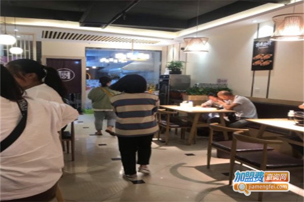 小东家鸡爆虾加盟费用