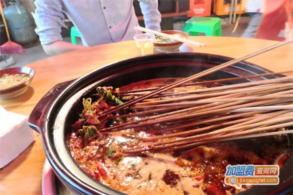 巴山味庄李记砂锅串串香加盟费用