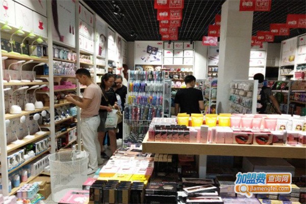 乡村十元店加盟费用