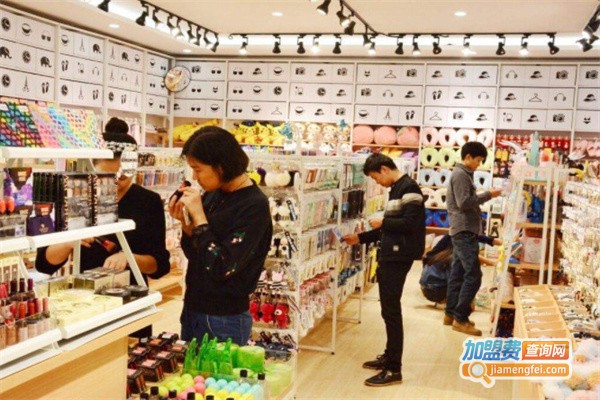 乡村十元店加盟费用