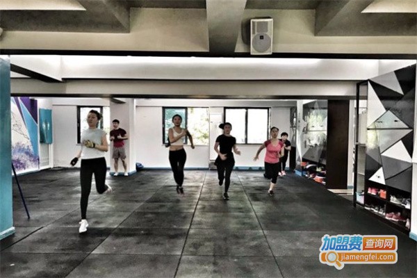 E.T.Fitness进化论综合体能训练馆加盟费用