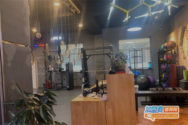 first training体能训练工厂加盟费用