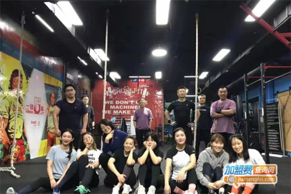 crossfit we in混合体能训练中心加盟费用
