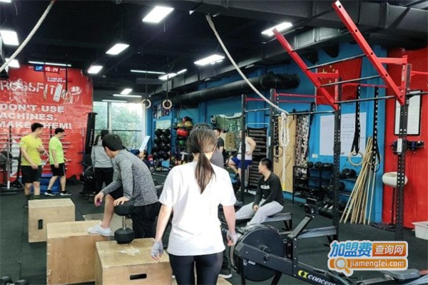crossfit we in混合体能训练中心加盟费用