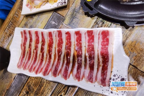 火焰山东北炭火烤肉加盟费用