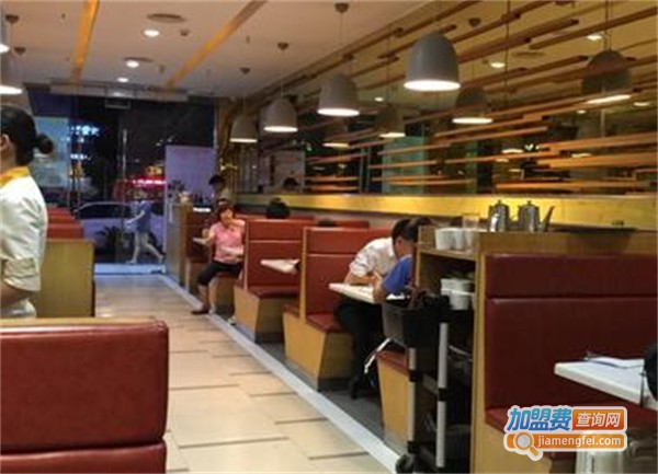宝源港式茶餐厅加盟费用