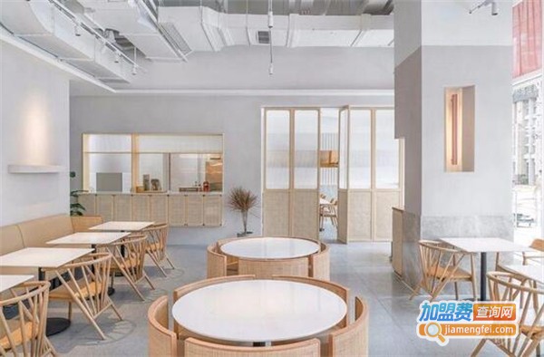 自由空间茶餐厅加盟费用