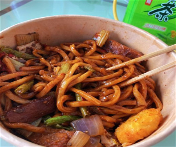 焖大师香锅焖面焖饭加盟费用