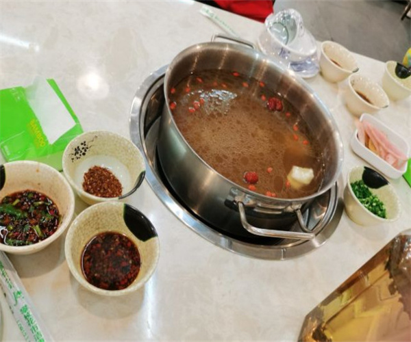牛和牌鲜切牛肉火锅加盟费用