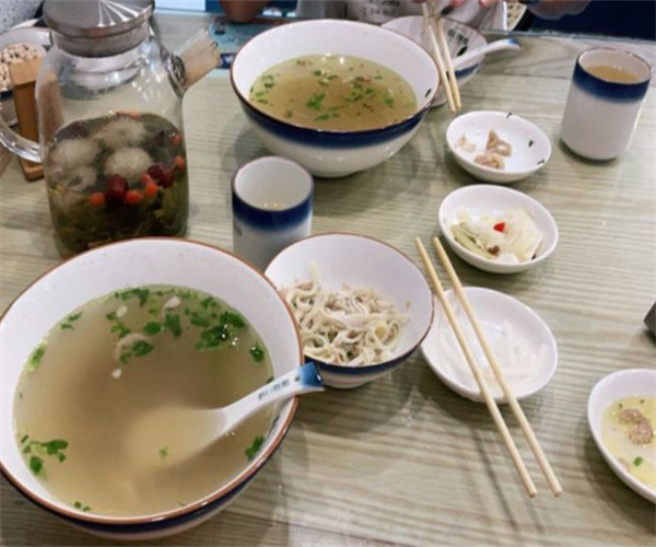 巷口奶奶鸡汤手擀面加盟费用