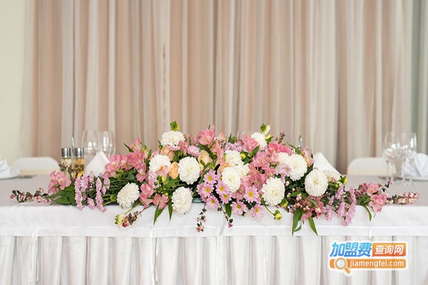 浪漫花絮婚庆加盟费