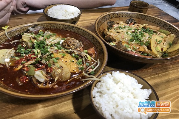 胡记老百姓干拌冒菜加盟费
