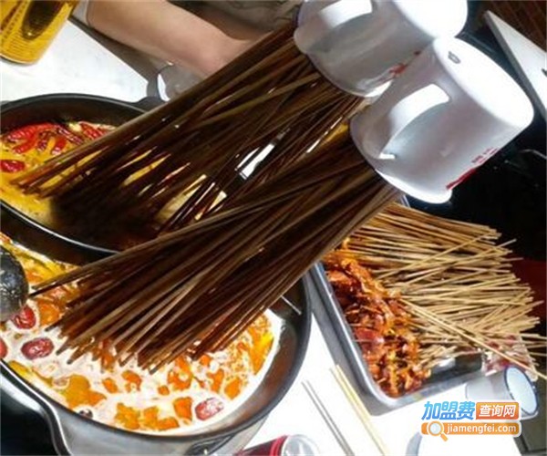 五未小郡肝串串香火锅加盟费