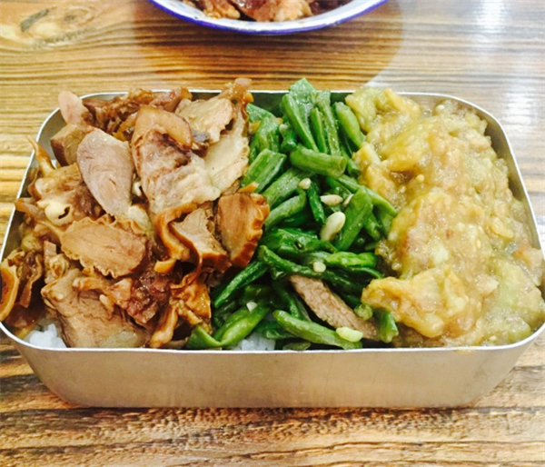 8090老饭盒加盟费