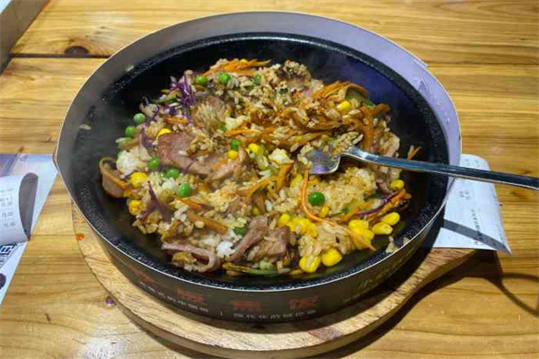 沈望山铁板焦饭加盟费