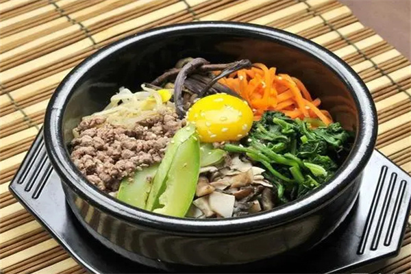 吉小安石锅鸡米饭加盟费