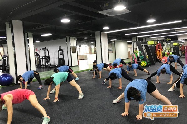 封闭式减肥训练营加盟费