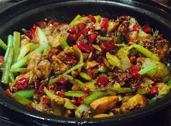 鸡公煲加盟费
