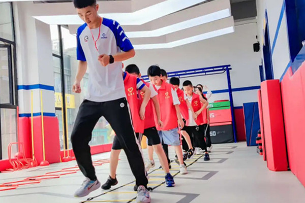 青少年体能训练机构加盟费