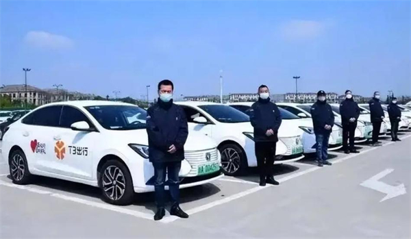 上海跑网约车一个月能赚多少钱？