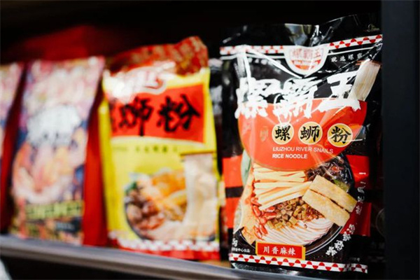 零食兽零食基地加盟费