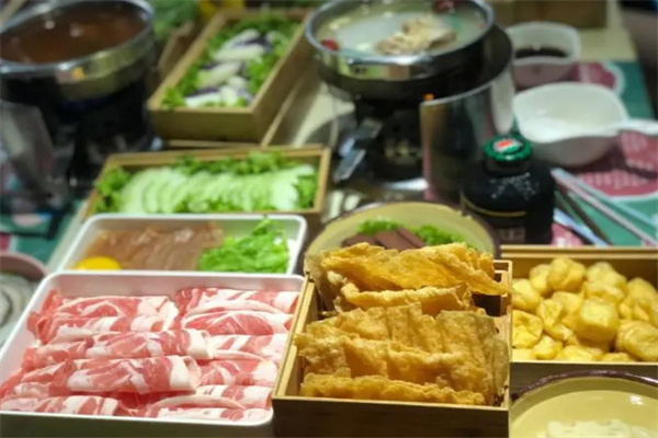 颜锅锅火锅加盟费