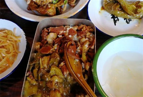 东北老饭盒加盟费