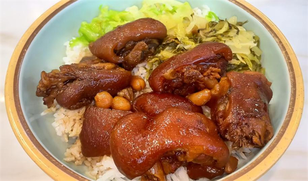 猪娃子猪脚饭加盟加盟费用