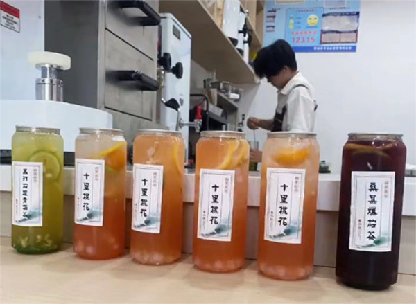 汤畏新中式茶饮加盟加盟费用