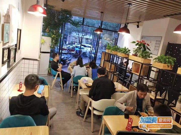 外婆屯卤肉饭加盟加盟费用