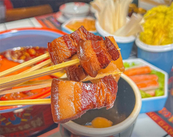 缸缸钵钵红烧肉串串加盟加盟费用