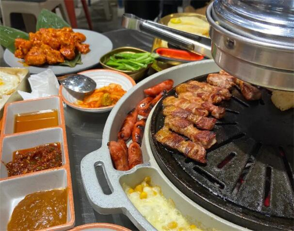 双门洞的夏天韩国烤肉加盟加盟费用