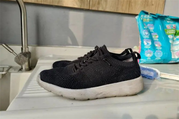 快洁喜洗鞋加盟加盟费用