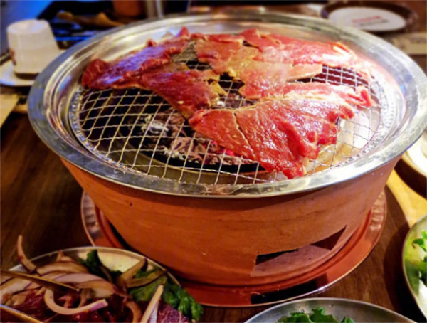 炉中炉泥炉烤肉加盟加盟费用